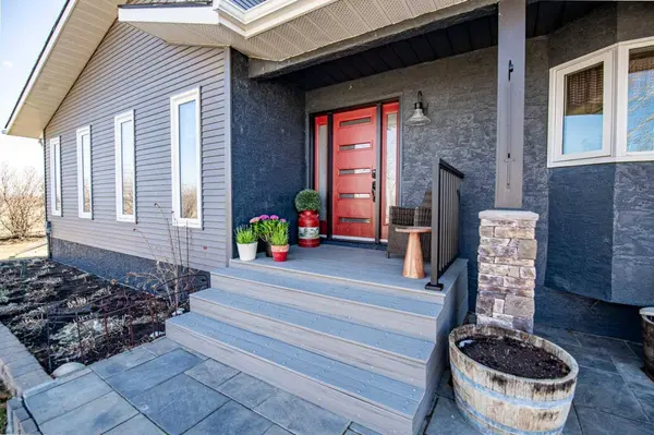 37408 Sand RD, Rural Red Deer County, AB T4S1E2