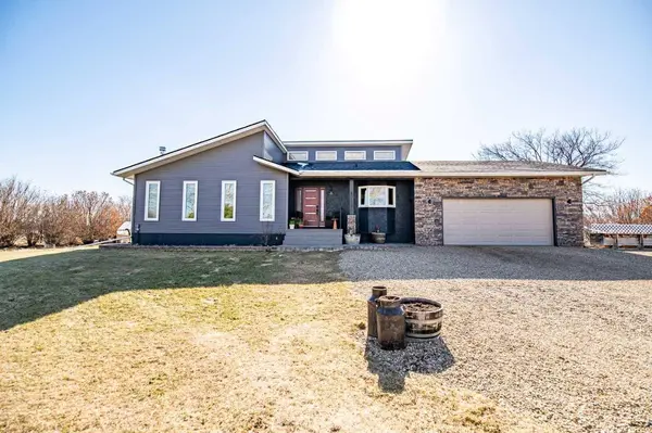 37408 Sand RD, Rural Red Deer County, AB T4S1E2