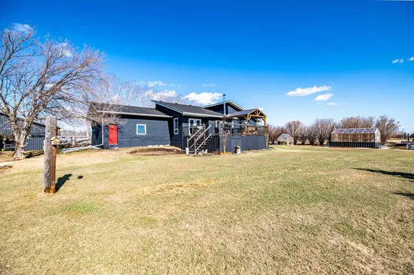 37408 Sand RD, Rural Red Deer County, AB T4S1E2