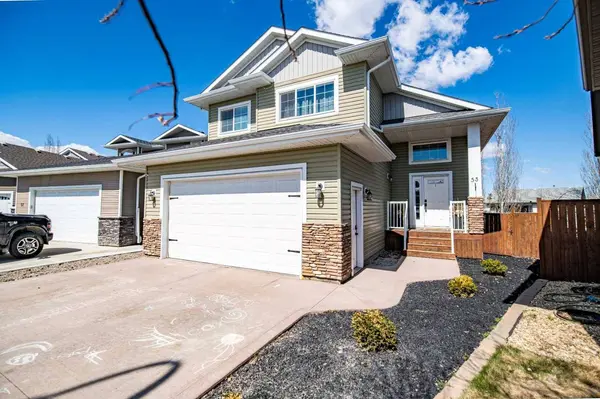 53 Portway Close, Blackfalds, AB T4M0G7