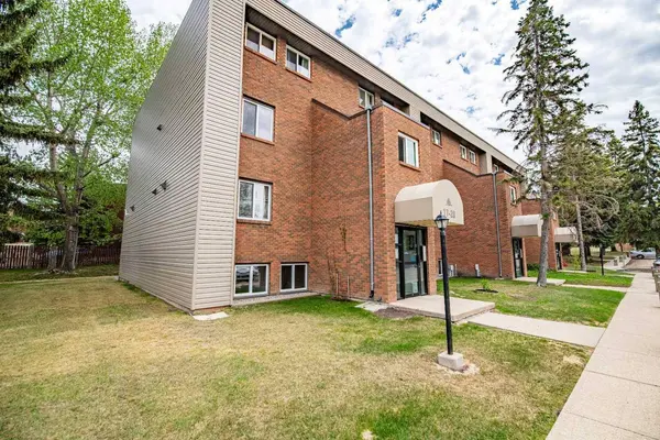 80 Piper DR #19, Red Deer, AB T4P1H8
