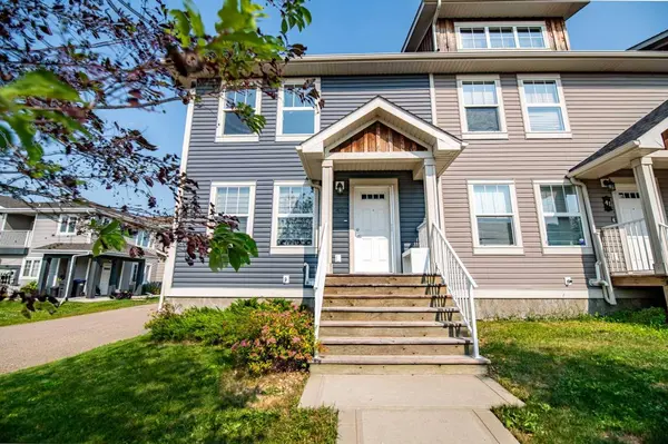 42 Reid CT, Sylvan Lake, AB T4S0C8