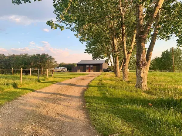 37408 Sand RD, Rural Red Deer County, AB T4S1E2