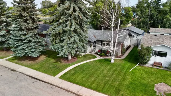 3317 44A AVE, Red Deer, AB T4N3J6