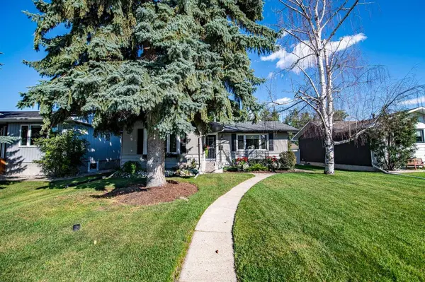 3317 44A AVE, Red Deer, AB T4N3J6