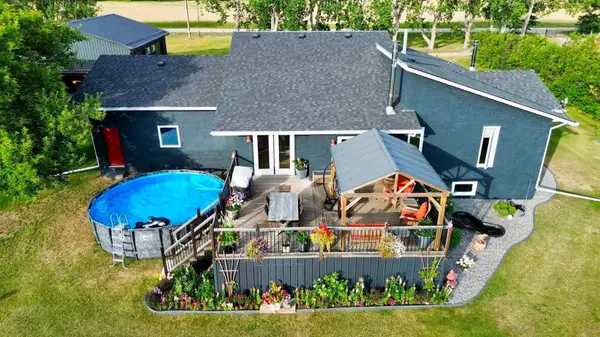 37408 Sand RD, Rural Red Deer County, AB T4S1E2