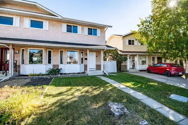 33 Kirsch Close, Red Deer, AB T4P3M5