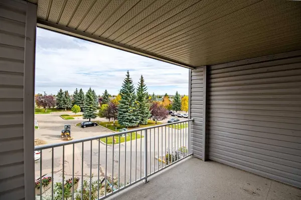 60 Lawford AVE #316, Red Deer, AB T4R3E9