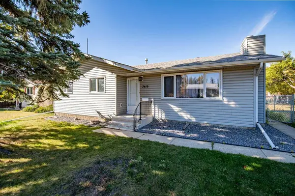 3419 50 AVE, Innisfail, AB T4G1H4