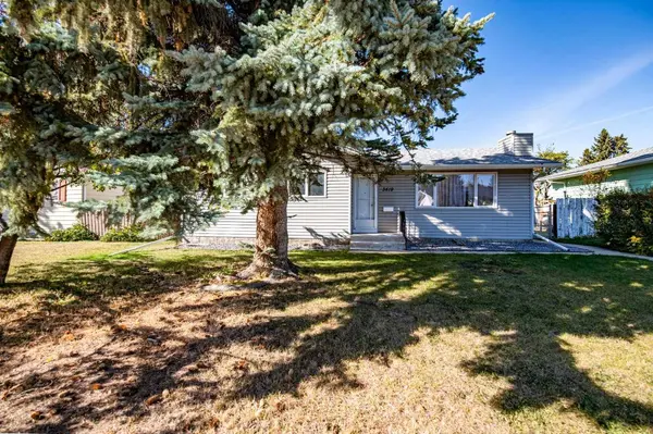 3419 50 AVE, Innisfail, AB T4G1H4