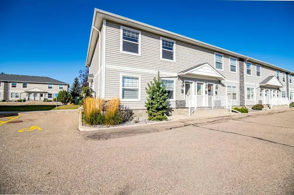 20 Jacobs Close #48, Red Deer, AB T4P4E1