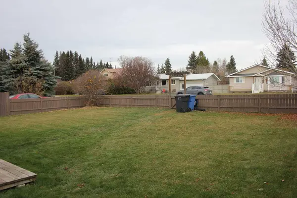 4839 52 AVE, Eckville, AB T0M0X0