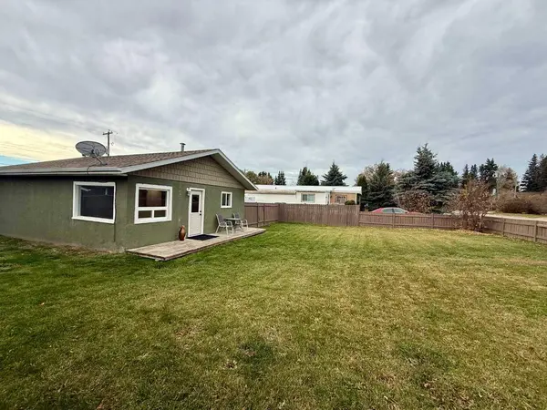 4839 52 AVE, Eckville, AB T0M0X0