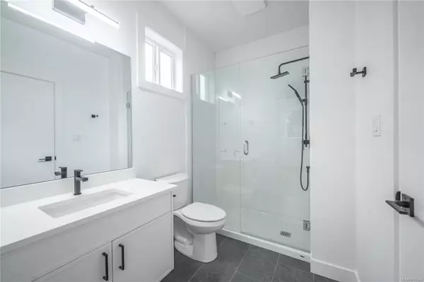 110 Plante Cres, Lake Cowichan, BC V0R 2G0