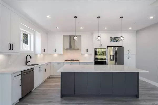 124 Hawk Point Rd, Nanaimo, BC V9T 5W2