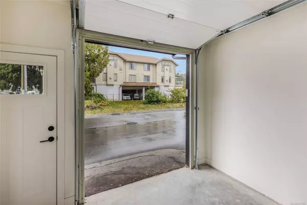 545 Jubilee St #1, Duncan, BC V9L 1X3