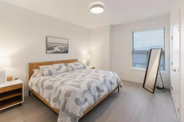 545 Jubilee St #1, Duncan, BC V9L 1X3