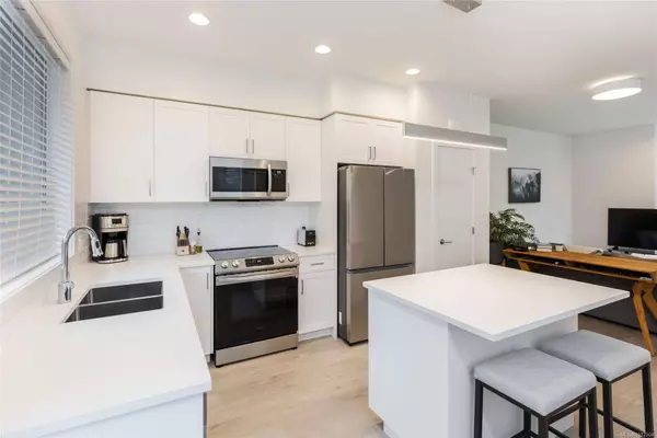 545 Jubilee St #1, Duncan, BC V9L 1X3