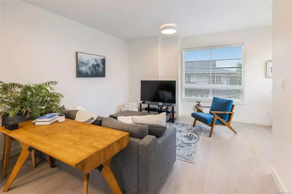 545 Jubilee St #1, Duncan, BC V9L 1X3