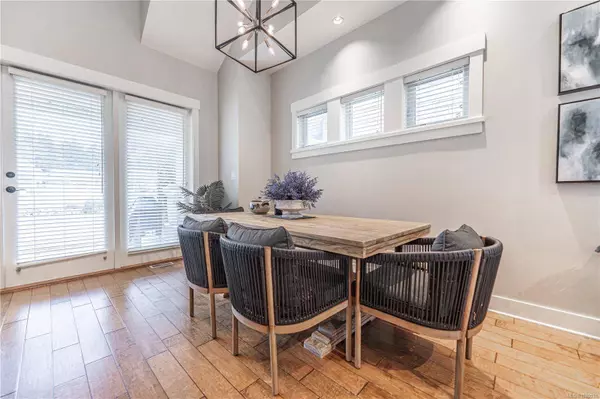 5251 Island Hwy W #15, Qualicum Beach, BC V9K 2C1