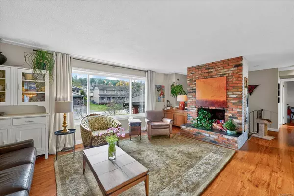 7330 Millard Dr, Lantzville, BC V0R 2H0