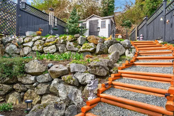 6162 Sayward Rd, Duncan, BC V9L 5K1