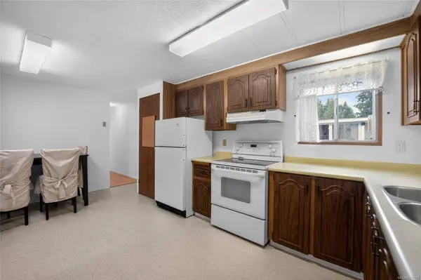5854 Turner Rd #117, Nanaimo, BC V9T 2N6