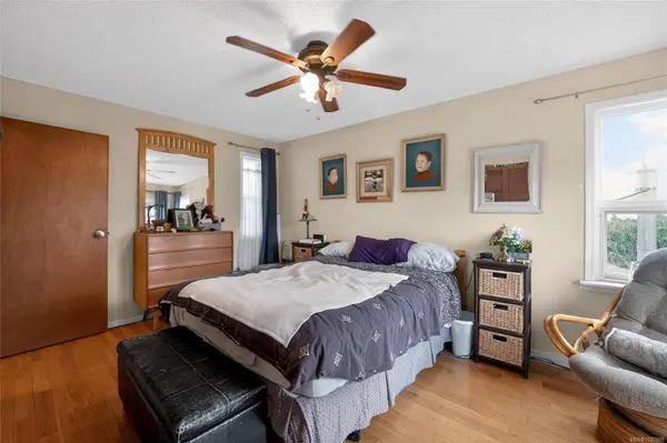 10875 Grandview Rd, Saltair, BC V0R 2E0