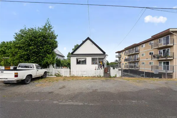 674 Farquhar St, Nanaimo, BC V9R 2E5