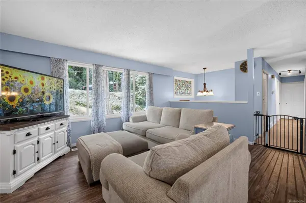 2702 Beaver Creek Cres, Nanaimo, BC V9T 3K4
