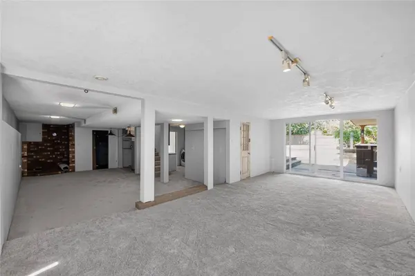 650 Hunter St, Nanaimo, BC V9S 1R1