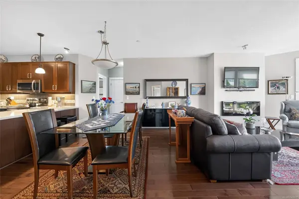 6310 McRobb Ave ##206, Nanaimo, BC V9V 1W8