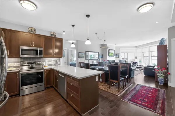 6310 McRobb Ave ##206, Nanaimo, BC V9V 1W8