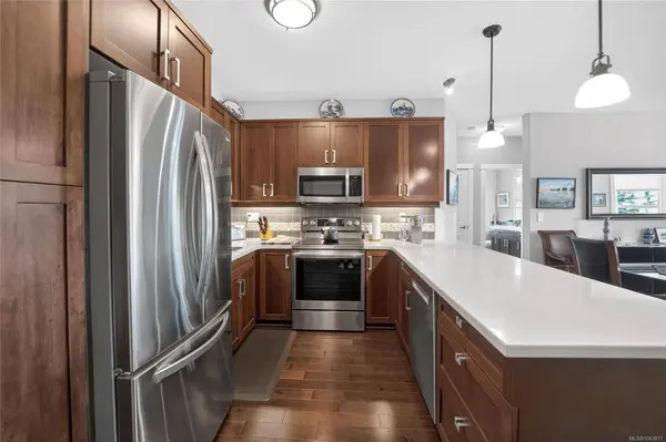 6310 McRobb Ave ##206, Nanaimo, BC V9V 1W8
