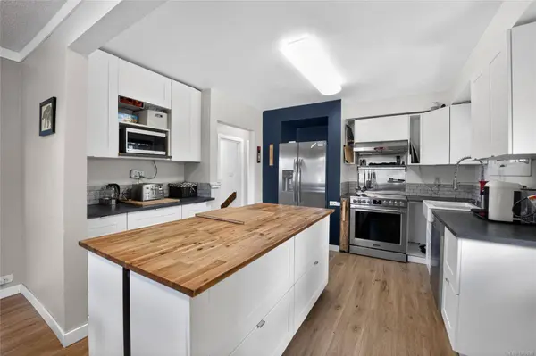 439 Stirling Ave, Nanaimo, BC V9R 4C3