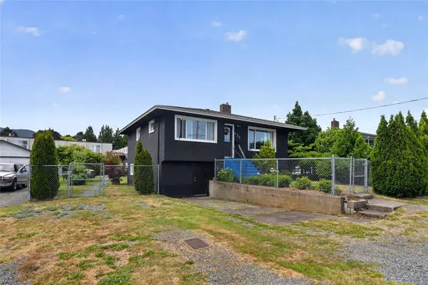 439 Stirling Ave