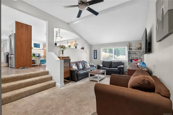 5236 Burnham Cres, Nanaimo, BC V9T 2H9
