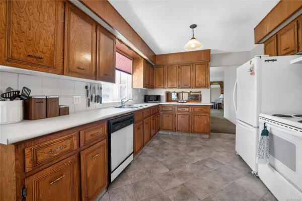 224 Cilaire Dr, Nanaimo, BC V9S 3E4