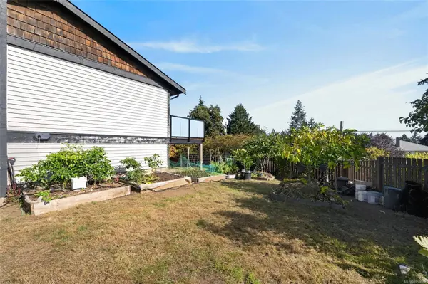 106 Emery WAY, Nanaimo, BC V9R 2A8