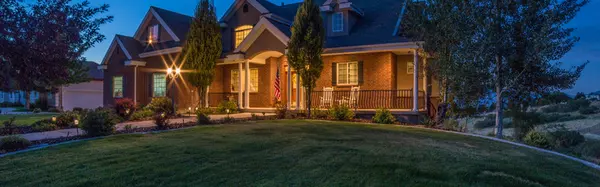 feature image of What’s Going On With Interest Rates in 2025? Here&#39;s What Buyers &amp; Sellers Need to Know