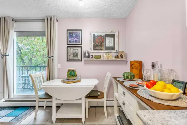 1703 11 AVE SW #22, Calgary, AB T3C 0N5