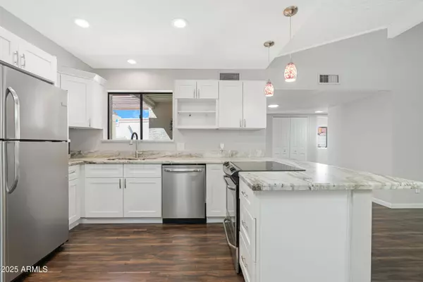 2844 W CHRISTY Drive, Phoenix, AZ 85029