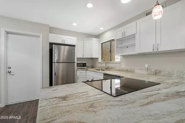 2844 W CHRISTY Drive, Phoenix, AZ 85029