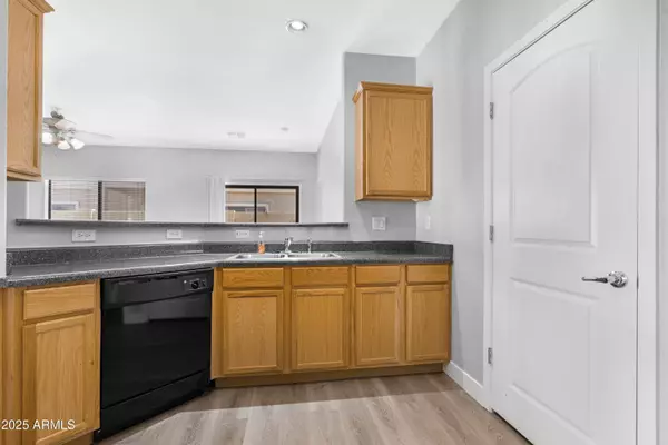 2565 S SIGNAL BUTTE Road #30, Mesa, AZ 85209