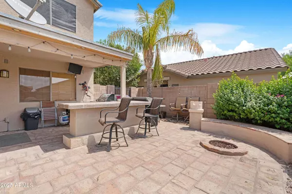 1741 E CARLA VISTA Drive, Gilbert, AZ 85295