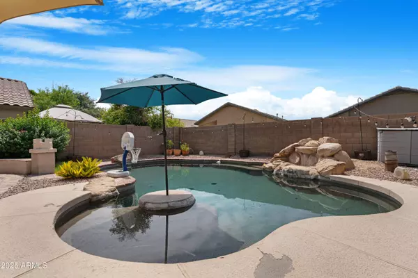 1741 E CARLA VISTA Drive, Gilbert, AZ 85295