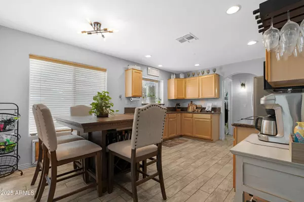 1741 E CARLA VISTA Drive, Gilbert, AZ 85295