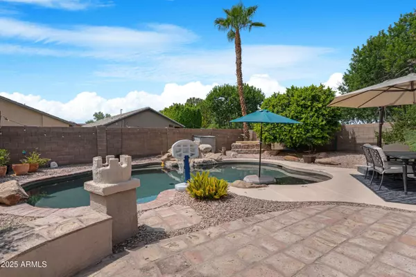 1741 E CARLA VISTA Drive, Gilbert, AZ 85295