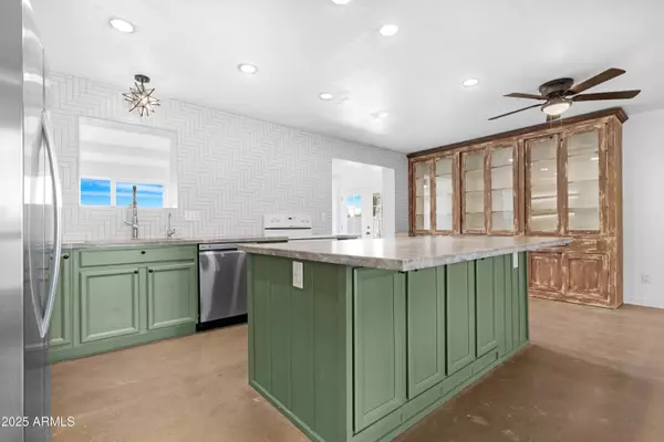 321 W PALO VERDE Street, Gilbert, AZ 85233