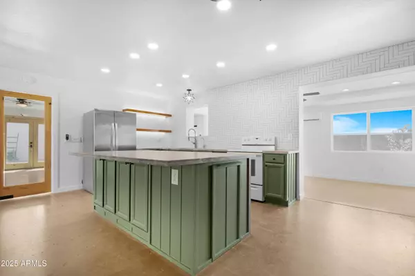 321 W PALO VERDE Street, Gilbert, AZ 85233